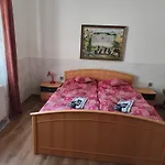 U Koní *